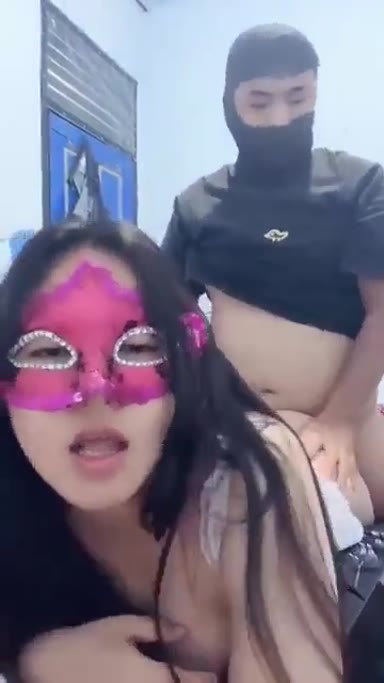 Tocil Montok Live Pas Gaya Doggy Lanjut Ngangkang