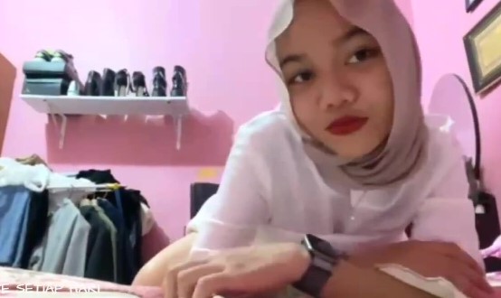 Hijab Fanessa Omek Pakai Jari