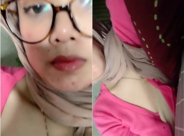 Mawar Live Pamer Susu Binal